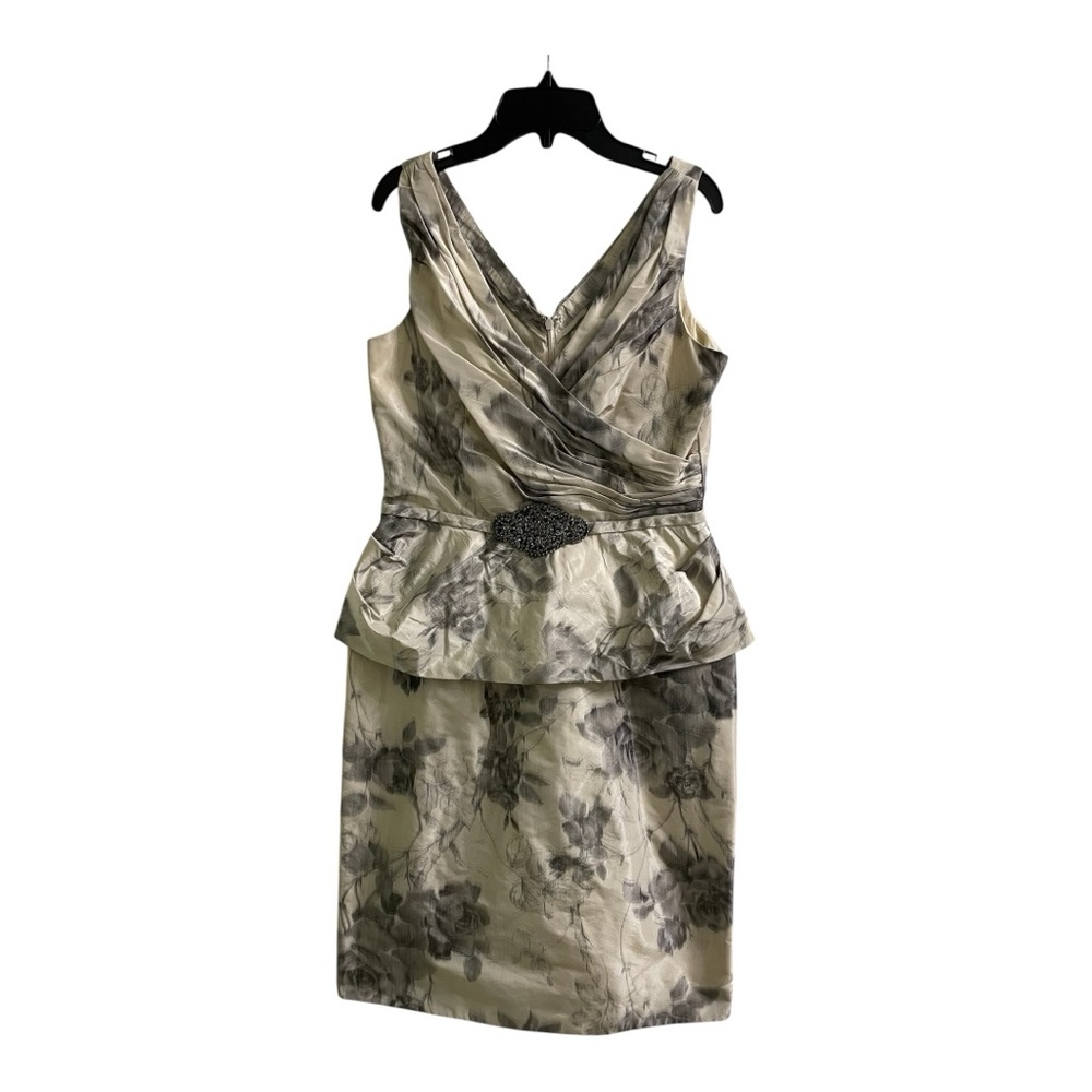 Ricki Freeman For Teri Jon Cream Peplum Floral Cocktail Dress